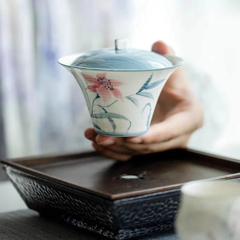 Hand-Painted Lily Flower Pavilion-Style Lidded Bowl 120ml