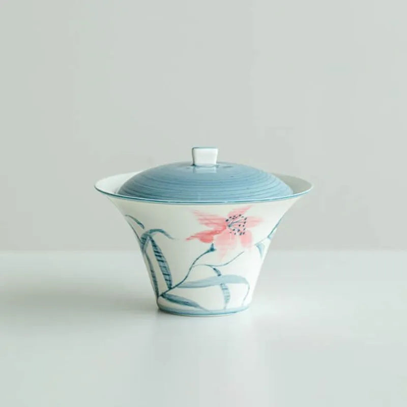 Hand-Painted Lily Flower Pavilion-Style Lidded Bowl 120ml