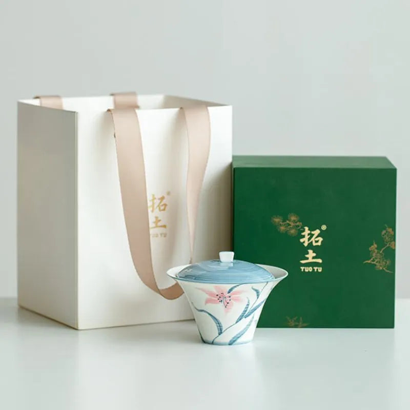 Hand-Painted Lily Flower Pavilion-Style Lidded Bowl 120ml